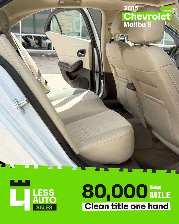 4 Less Auto Sales social media design by 255